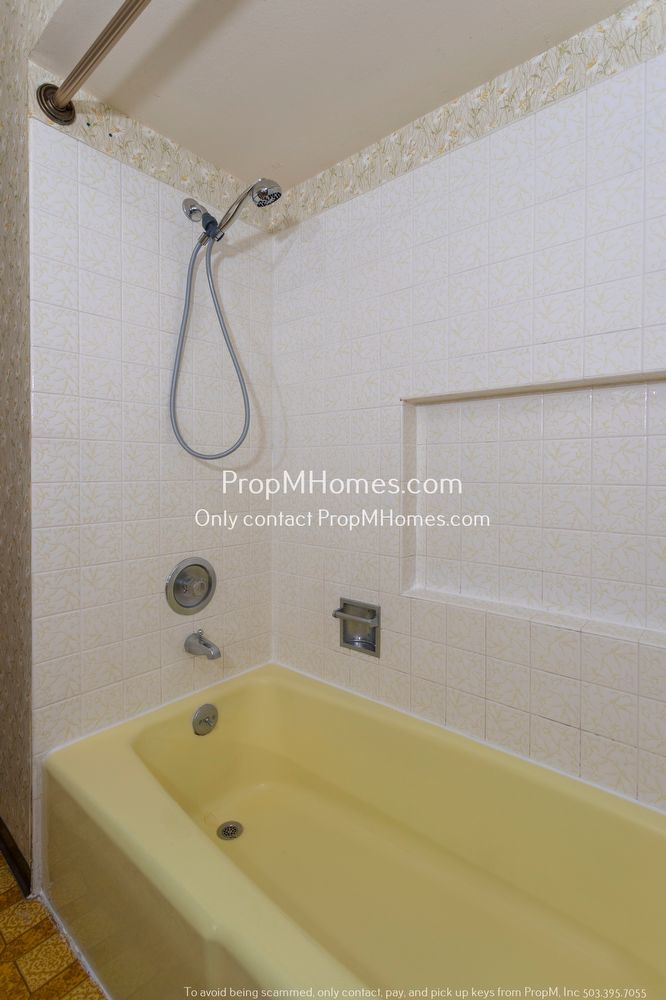 Spacious Elegance: A Four-Bedroom Retreat in the Heart of Palisades! property image