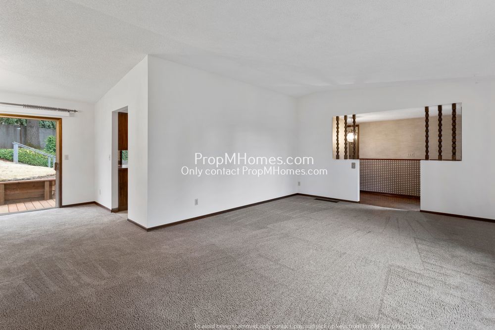 Spacious Elegance: A Four-Bedroom Retreat in the Heart of Palisades! property image