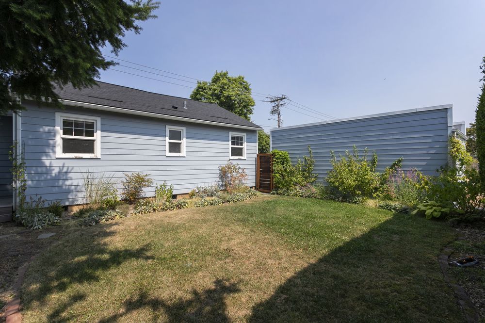 Charming 2-Bedroom Haven in SE Portland! property image