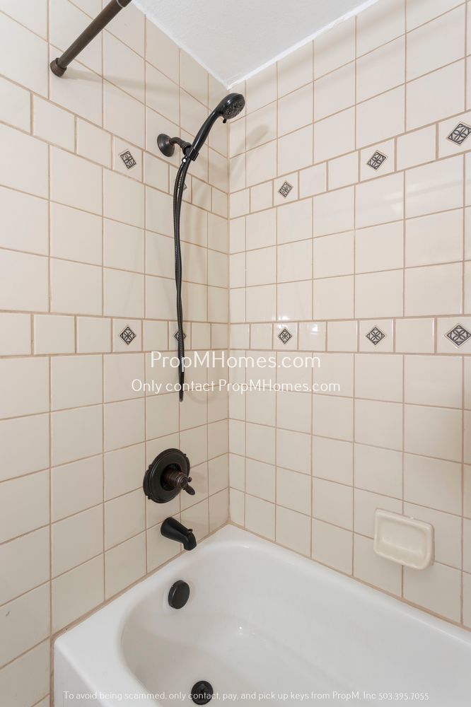 Stunning Three Bedroom Home in Hidden Springs! property image