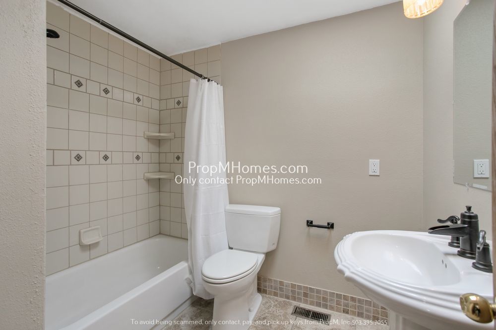 Stunning Three Bedroom Home in Hidden Springs! property image