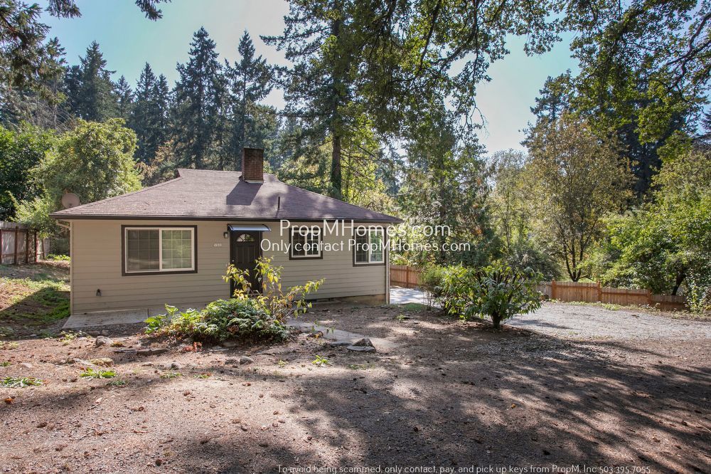 2 Bedroom Home on a Large Lot in SW! property image