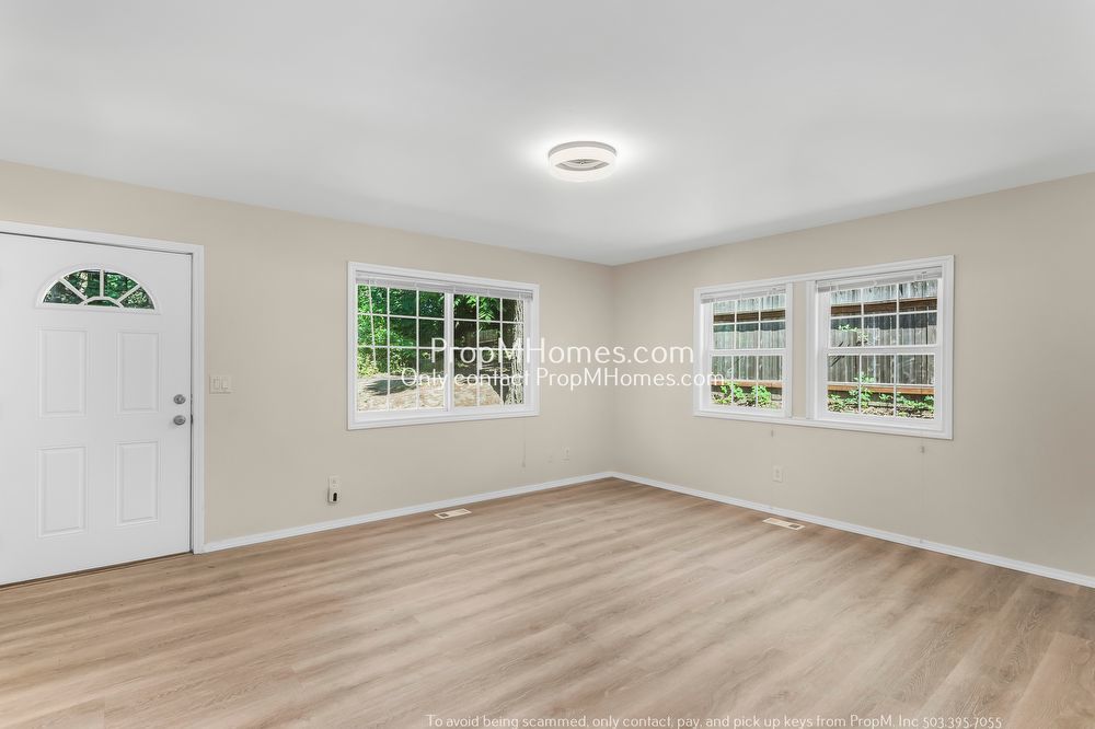 2 Bedroom Home on a Large Lot in SW! property image