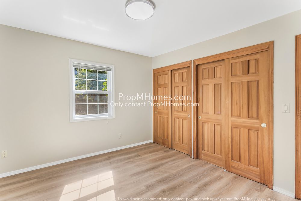 2 Bedroom Home on a Large Lot in SW! property image