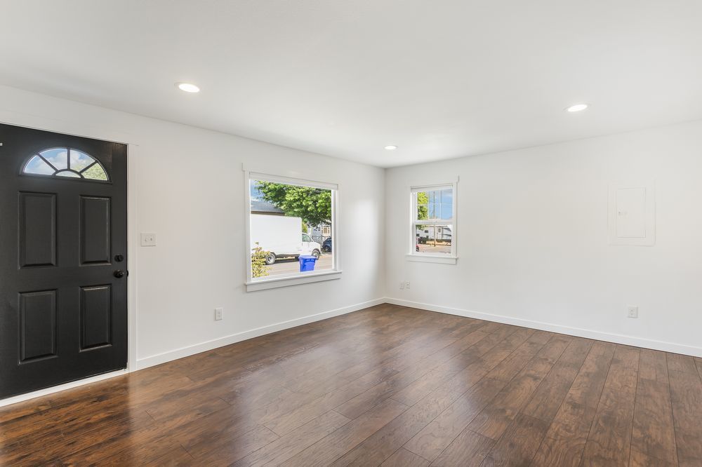 Charming 2-Bedroom Haven in SE Portland! property image