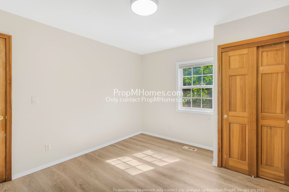 2 Bedroom Home on a Large Lot in SW! property image