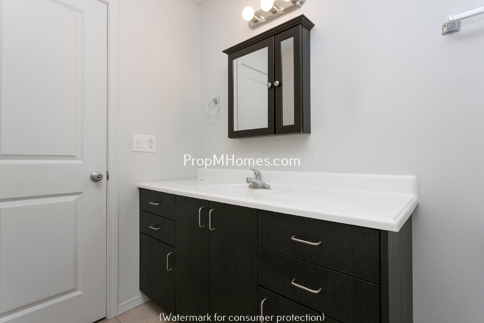 Two Bedroom Apartment with Private Patio in Glenfair Neighborhood! property image