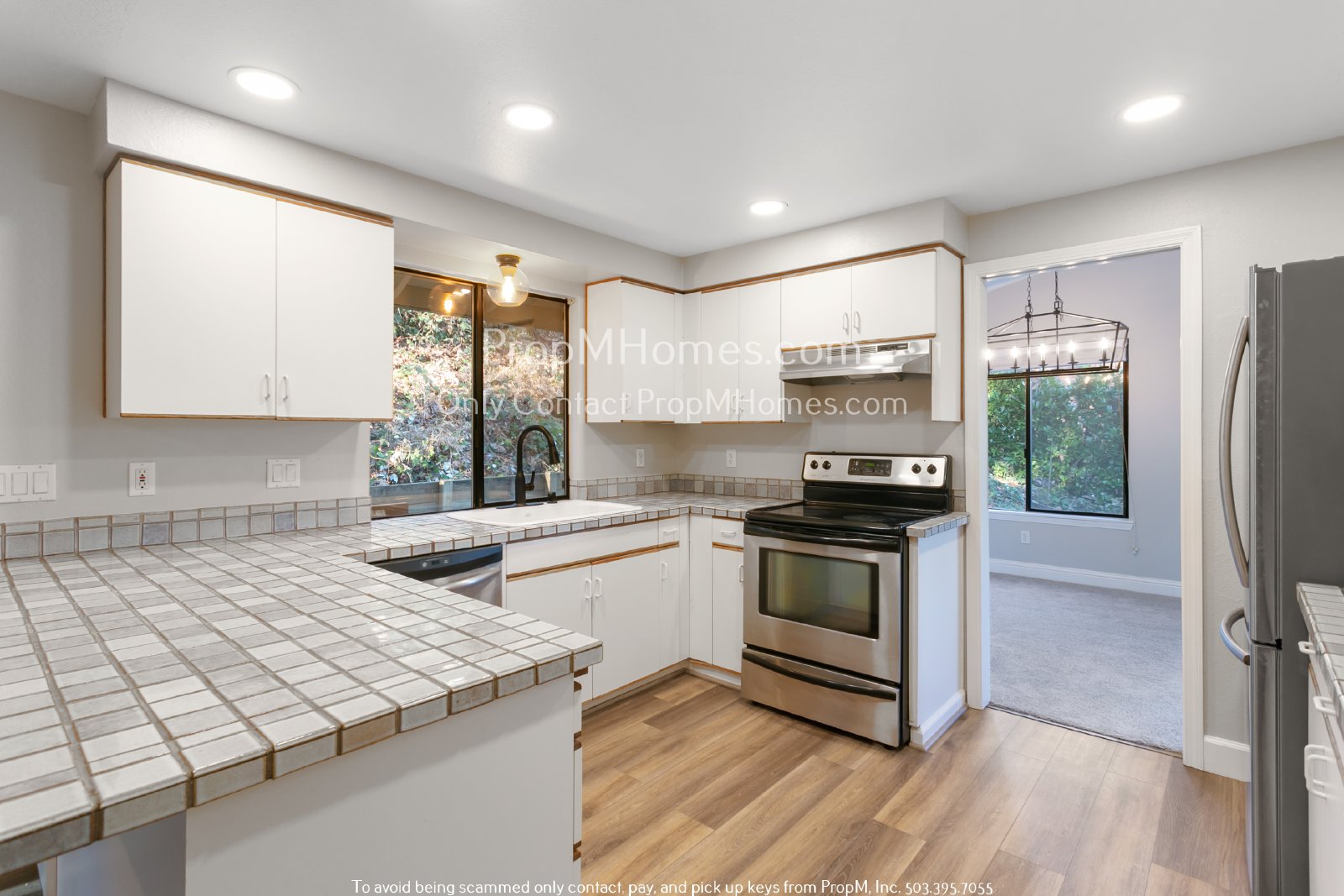 Stunning Five-Bedroom Rental in Milwaukie, Oregon: Your Perfect Home Awaits! property image