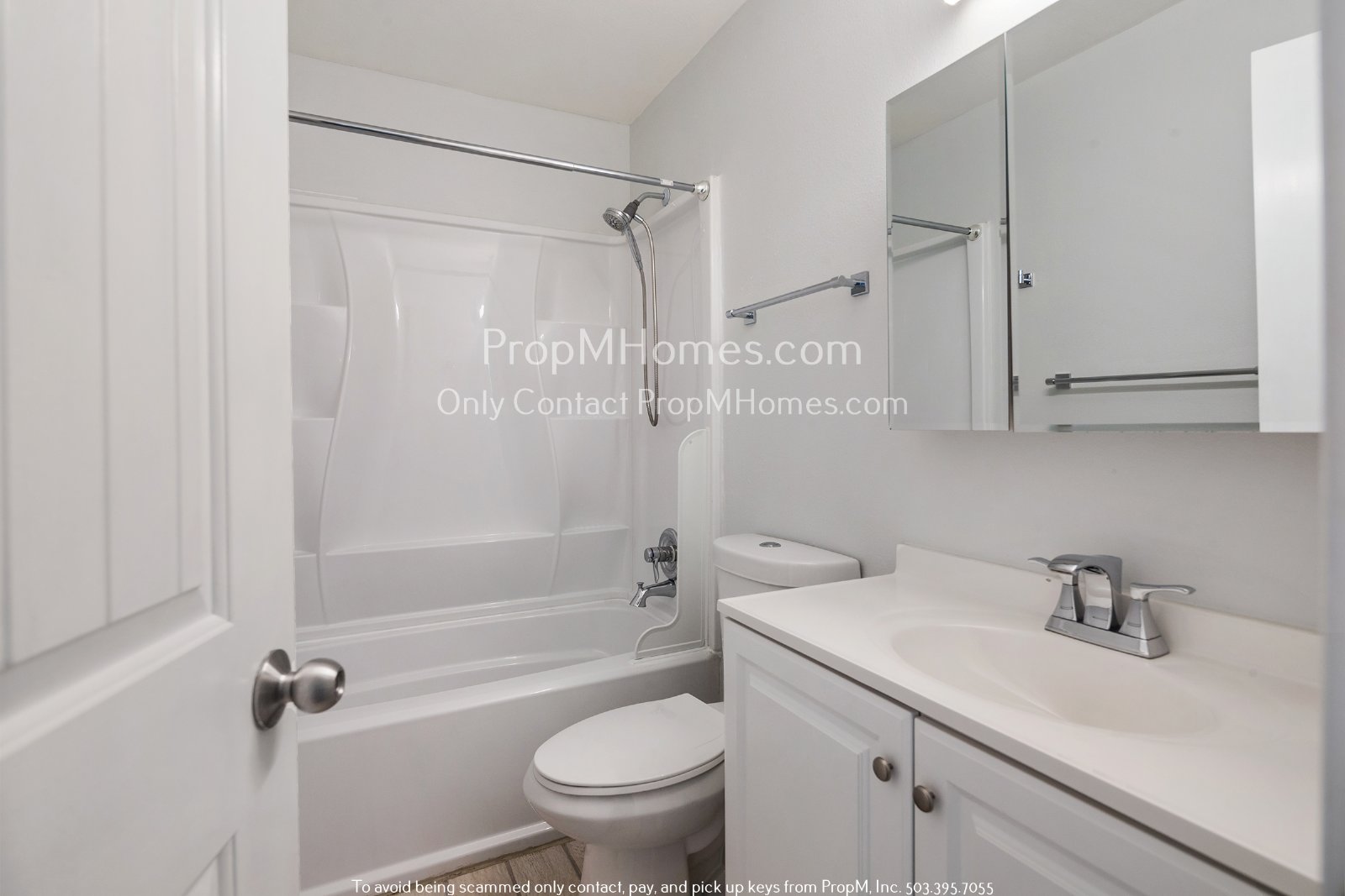 Updated Two Bedroom Duplex in SE! property image