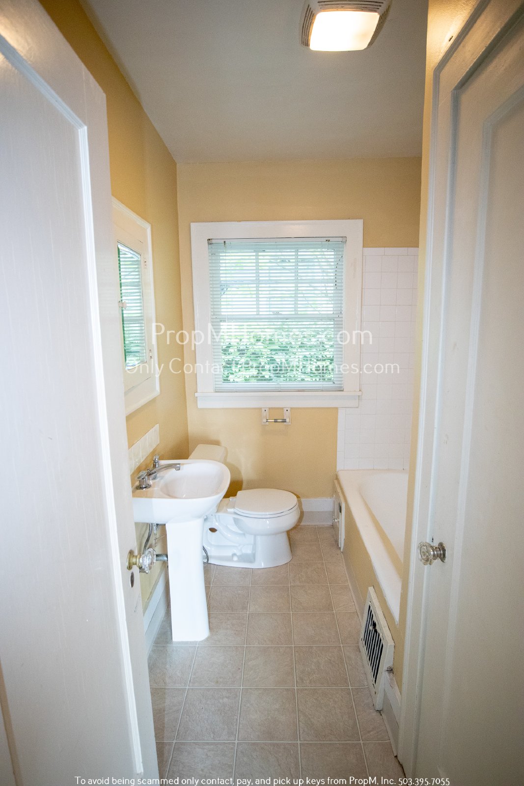 Charming Duplex In SE Portland! property image