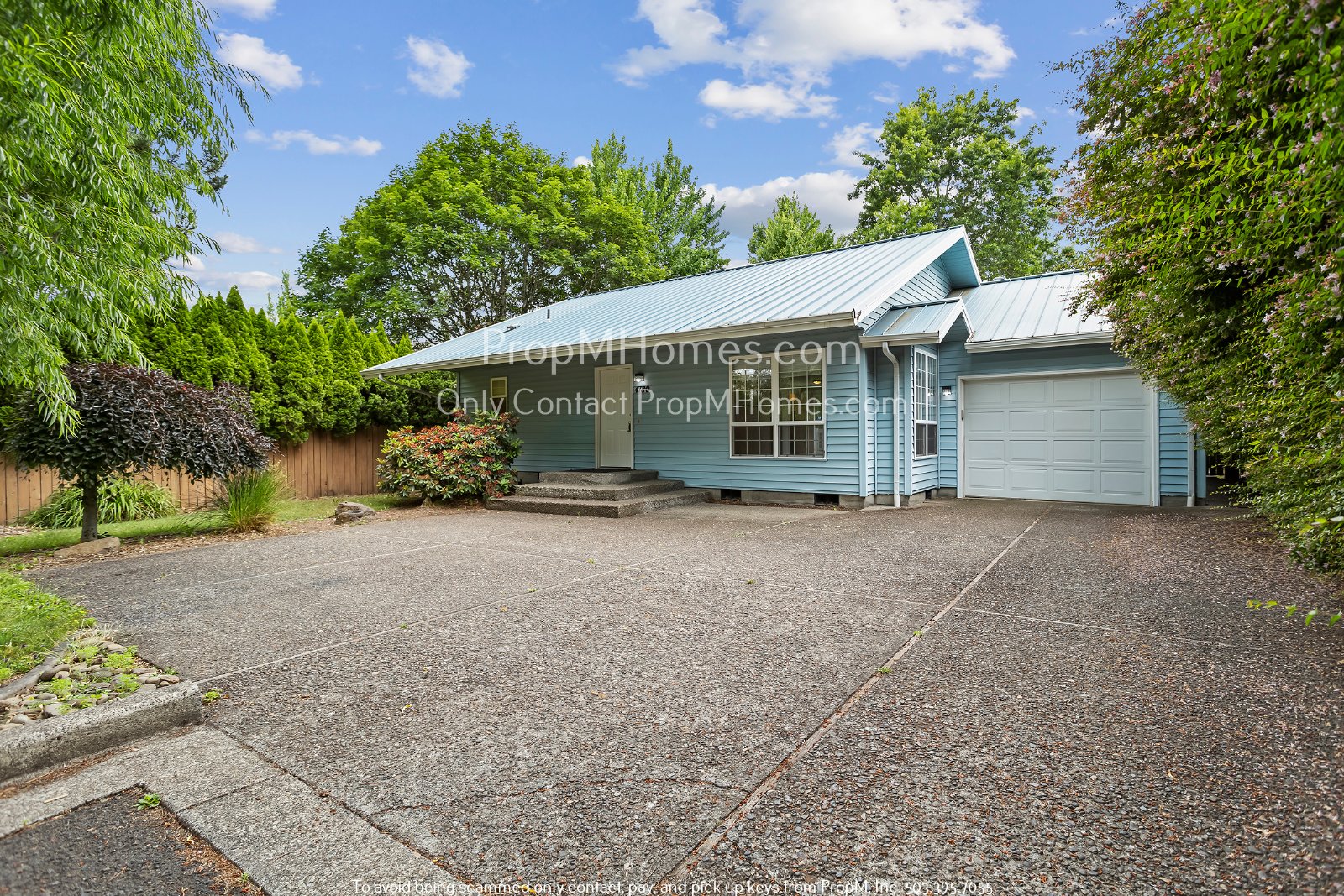 Lake Oswego Two Bedroom Home - New Updated Kitchen! property image