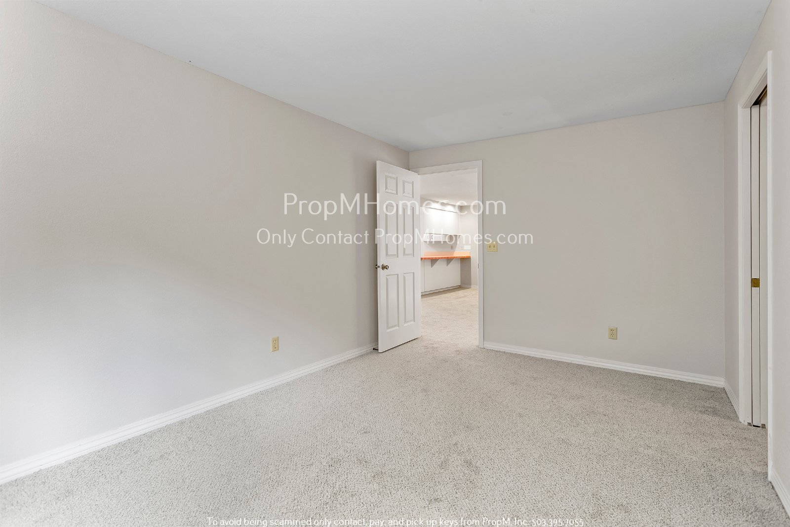 Lake Oswego Two Bedroom Home - New Updated Kitchen! property image