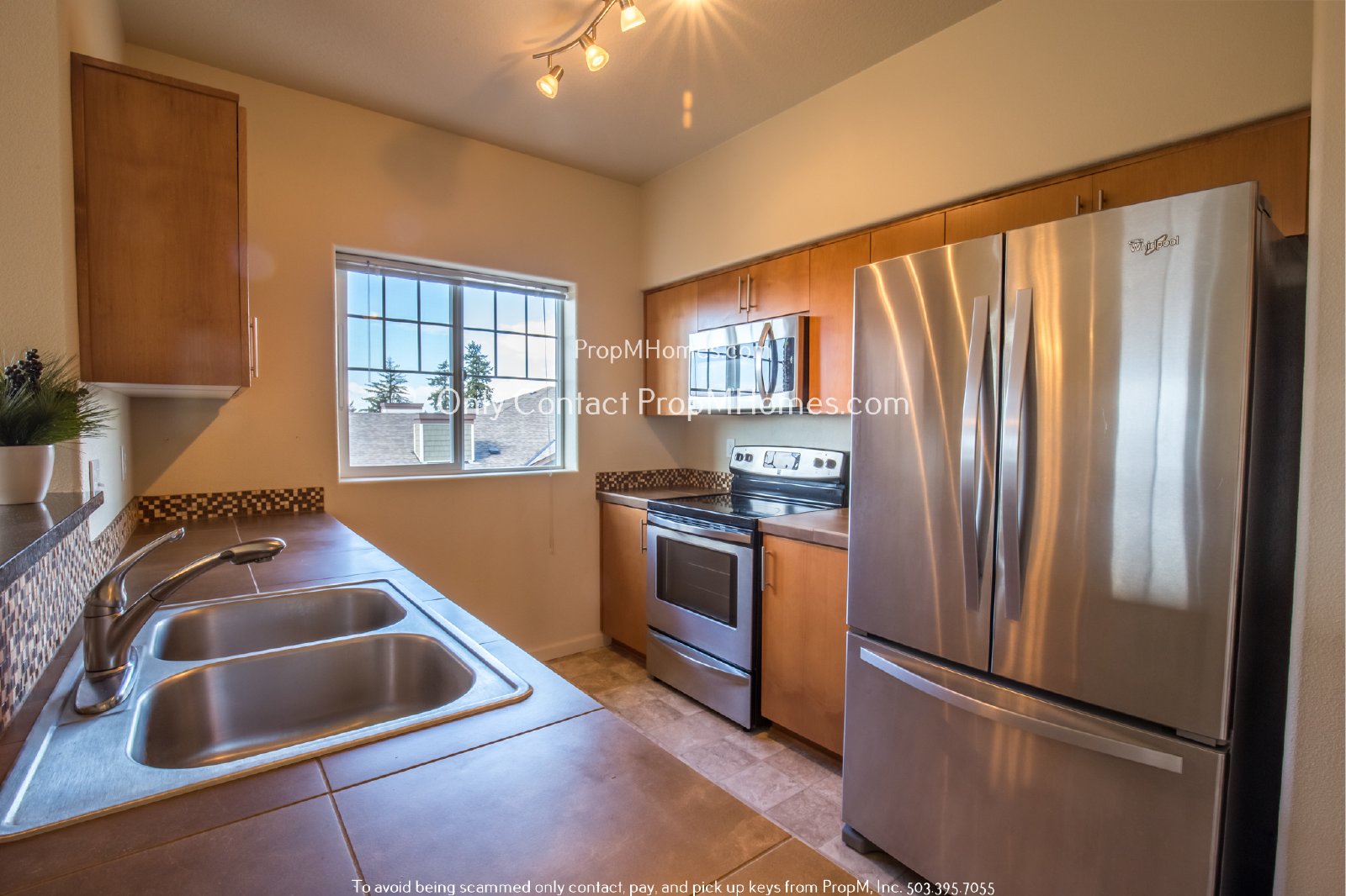 Great Views! Beautiful Two Bedroom, Two Bath Condo - Top Floor, End Unit! property image