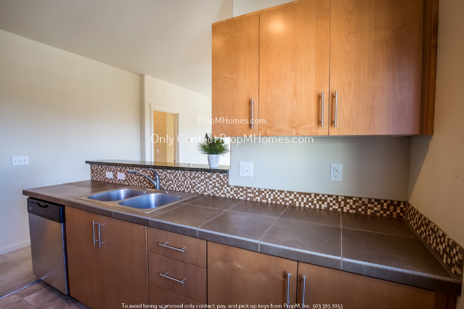 Great Views! Beautiful Two Bedroom, Two Bath Condo - Top Floor, End Unit! property image