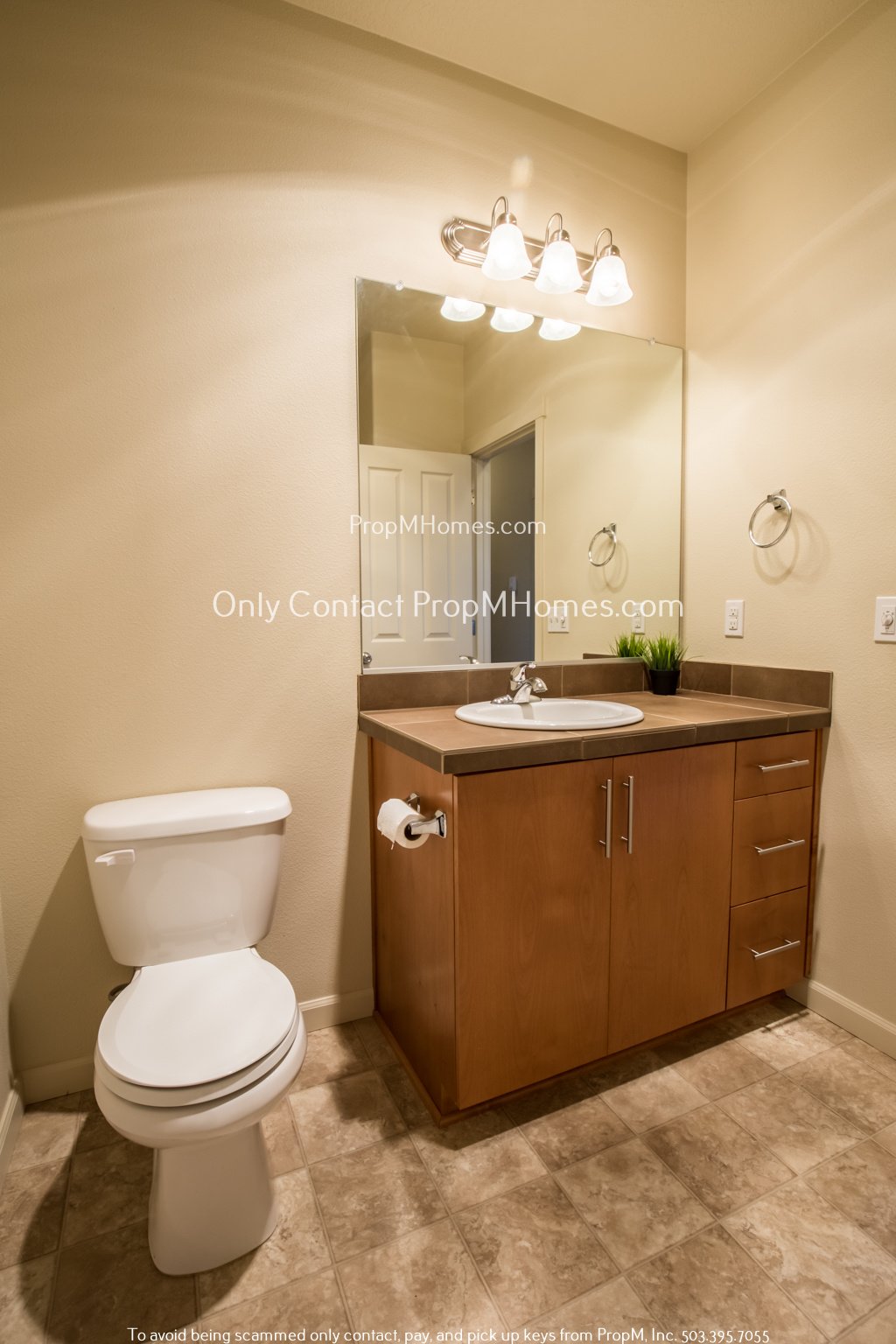 Great Views! Beautiful Two Bedroom, Two Bath Condo - Top Floor, End Unit! property image