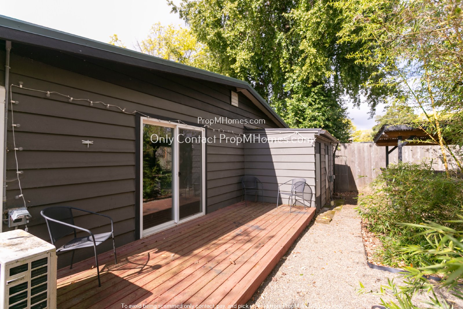 Lovely Two Bedroom Duplex In North Portland W/ Beautiful Backyard! property image