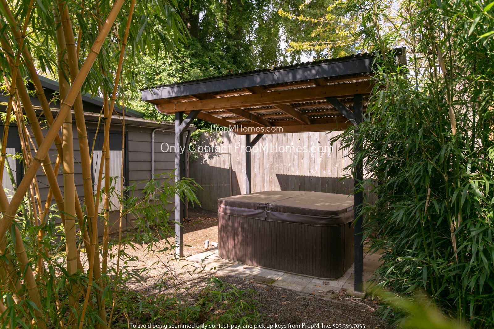 Lovely Two Bedroom Duplex In North Portland W/ Beautiful Backyard! property image