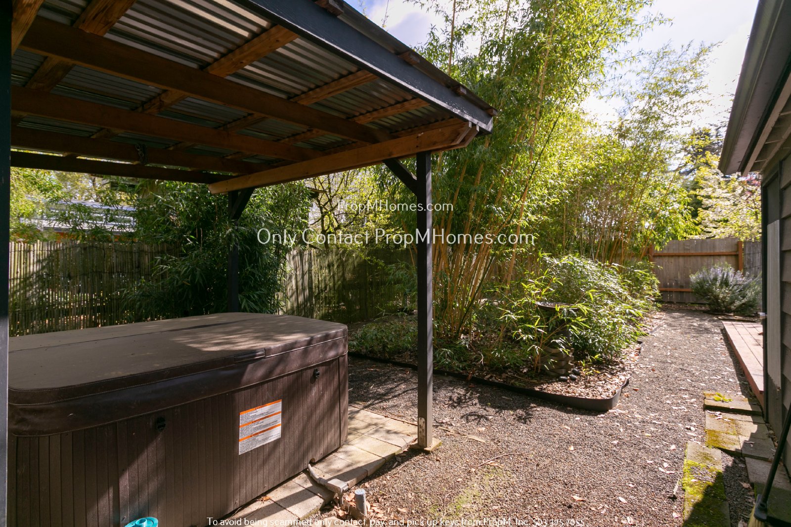 Lovely Two Bedroom Duplex In North Portland W/ Beautiful Backyard! property image