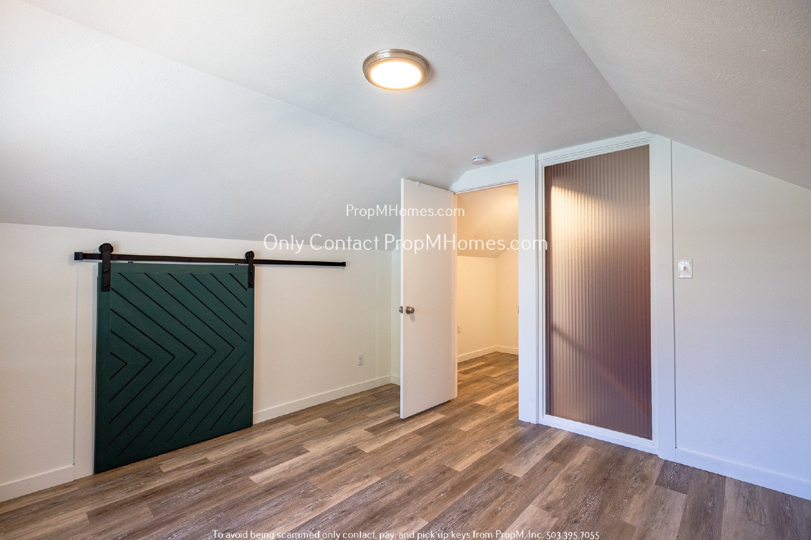 Light-Filled, Recently Updated Three Bedroom - Outstanding Outdoor Space! property image