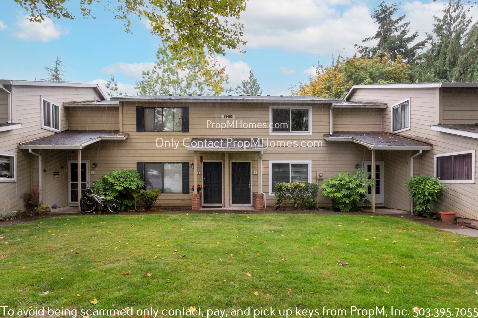 Charming Two Bedroom Condo with Close Access to I-5! property image