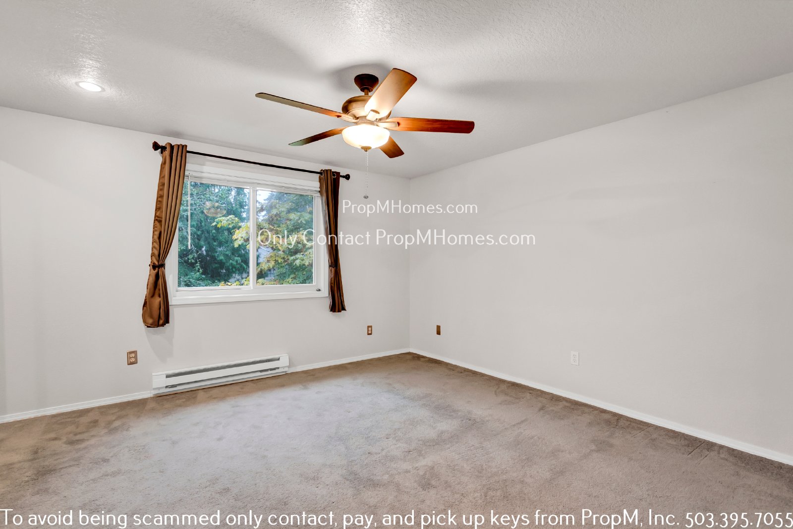 Charming Two Bedroom Condo with Close Access to I-5! property image