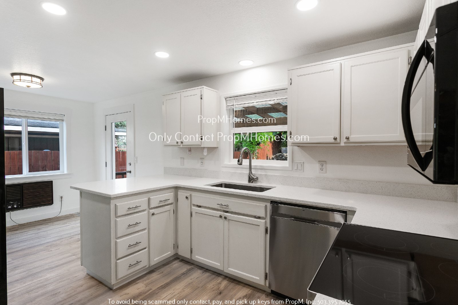 Sunny Beautiful Oasis in Canby - Three Bedrooms! property image