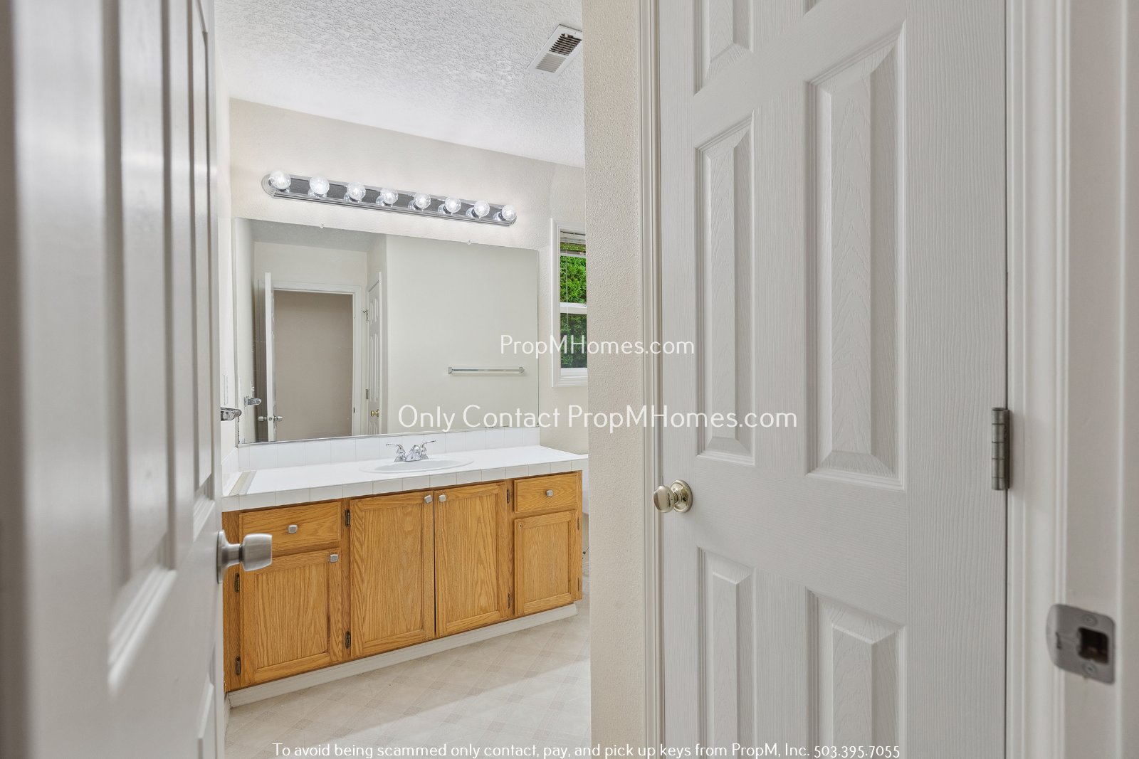 Bethany Gem: Suburban Living Near Parks and Shopping! property image