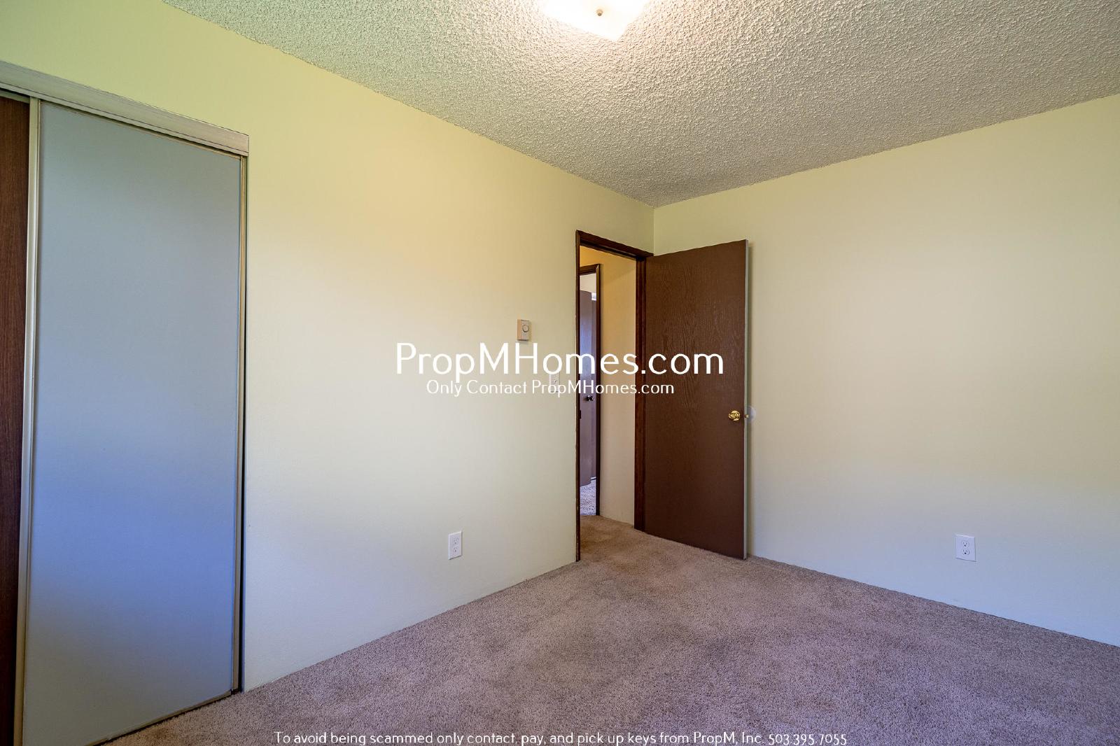 Two Bedroom Charmer in the Heart of Oregon City - Garage Included! property image