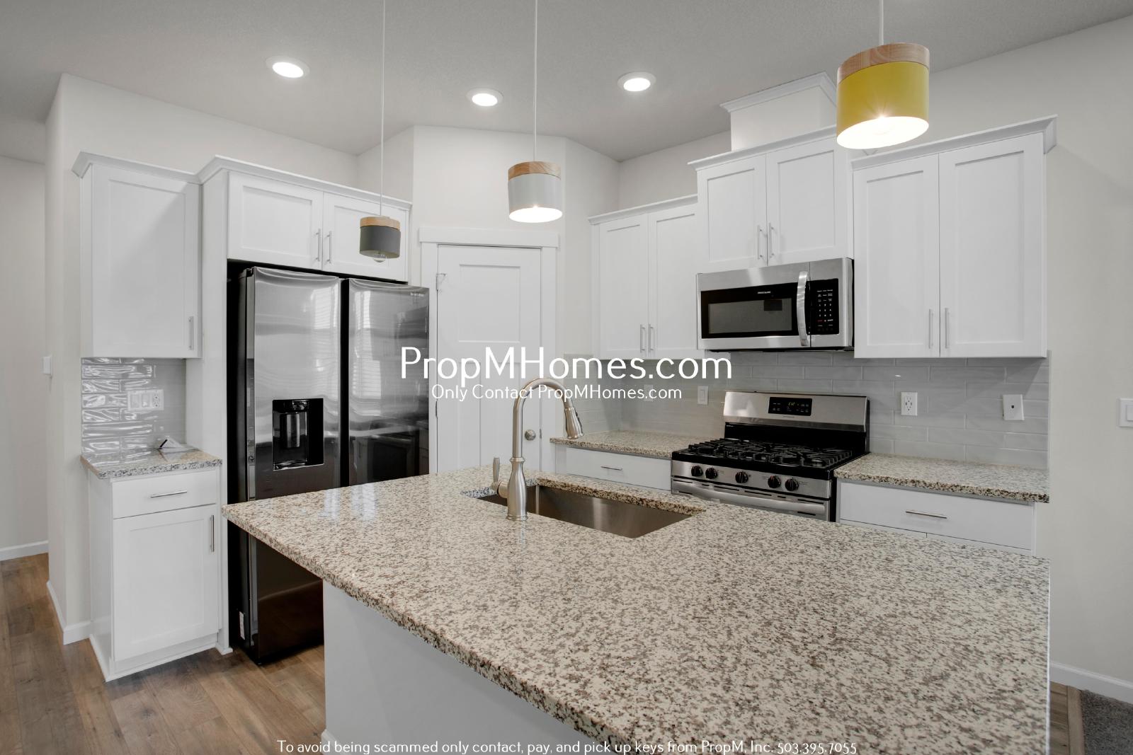 Modern Three Bedroom Home in SW Portland! property image