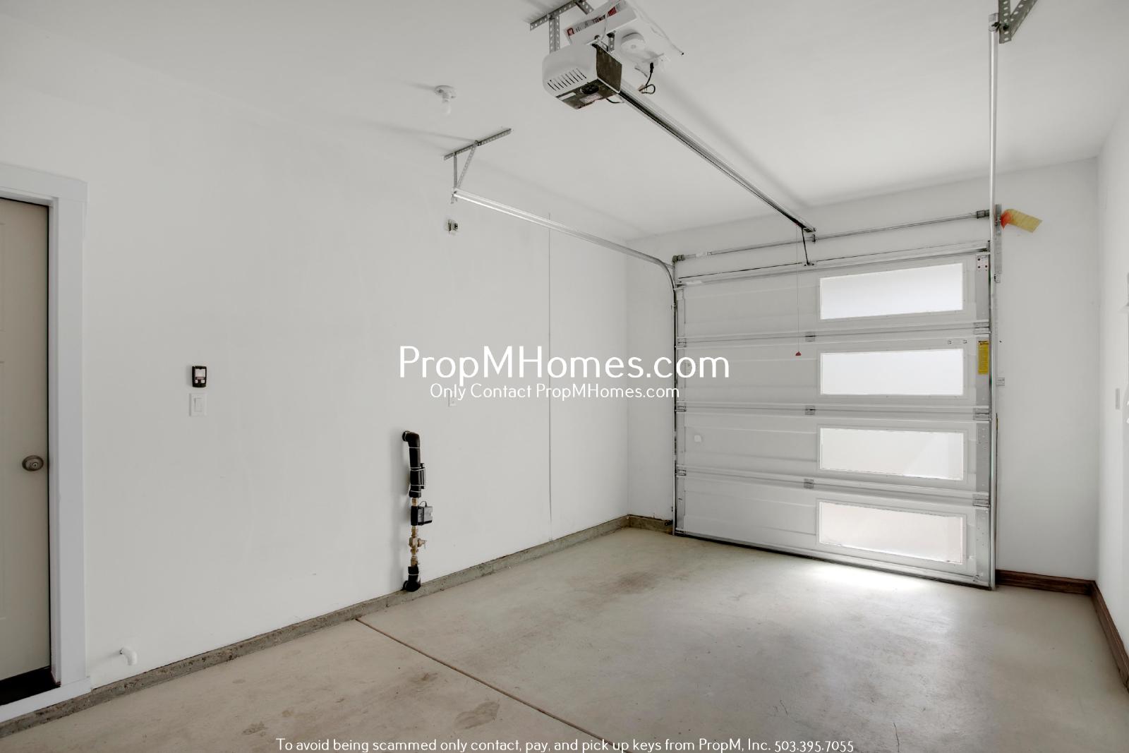 Modern Three Bedroom Home in SW Portland! property image