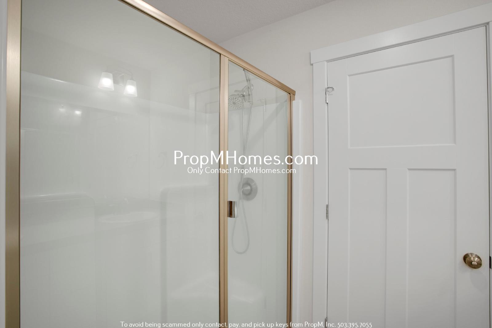 Modern Three Bedroom Home in SW Portland! property image