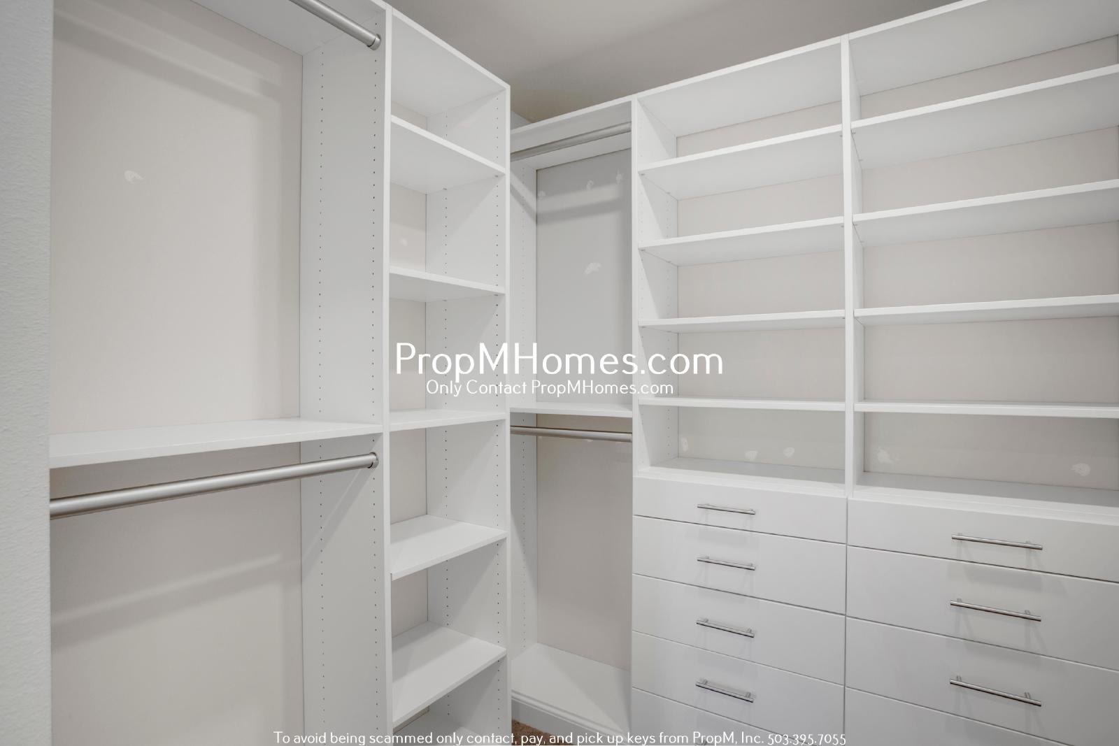 Modern Three Bedroom Home in SW Portland! property image