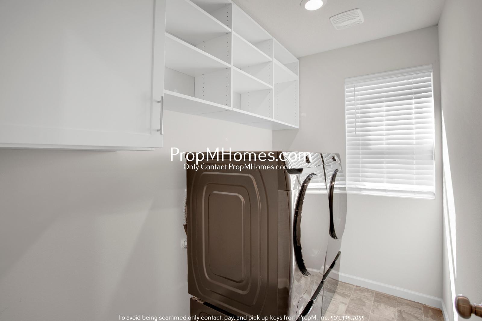 Modern Three Bedroom Home in SW Portland! property image