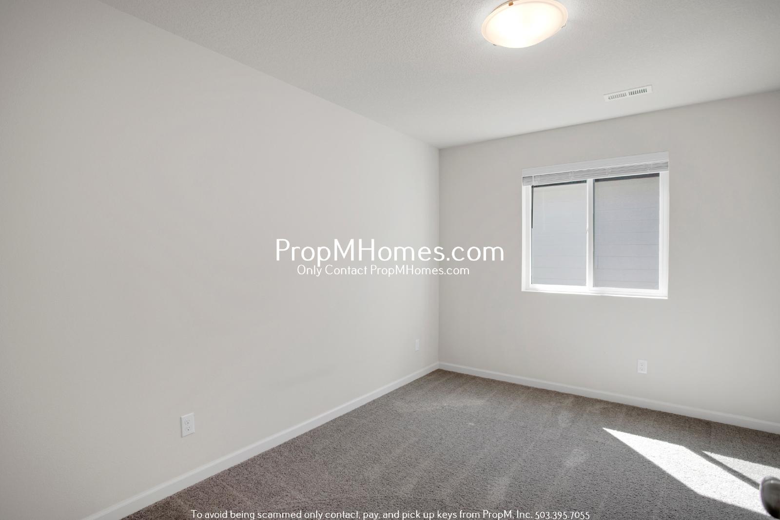 Modern Three Bedroom Home in SW Portland! property image