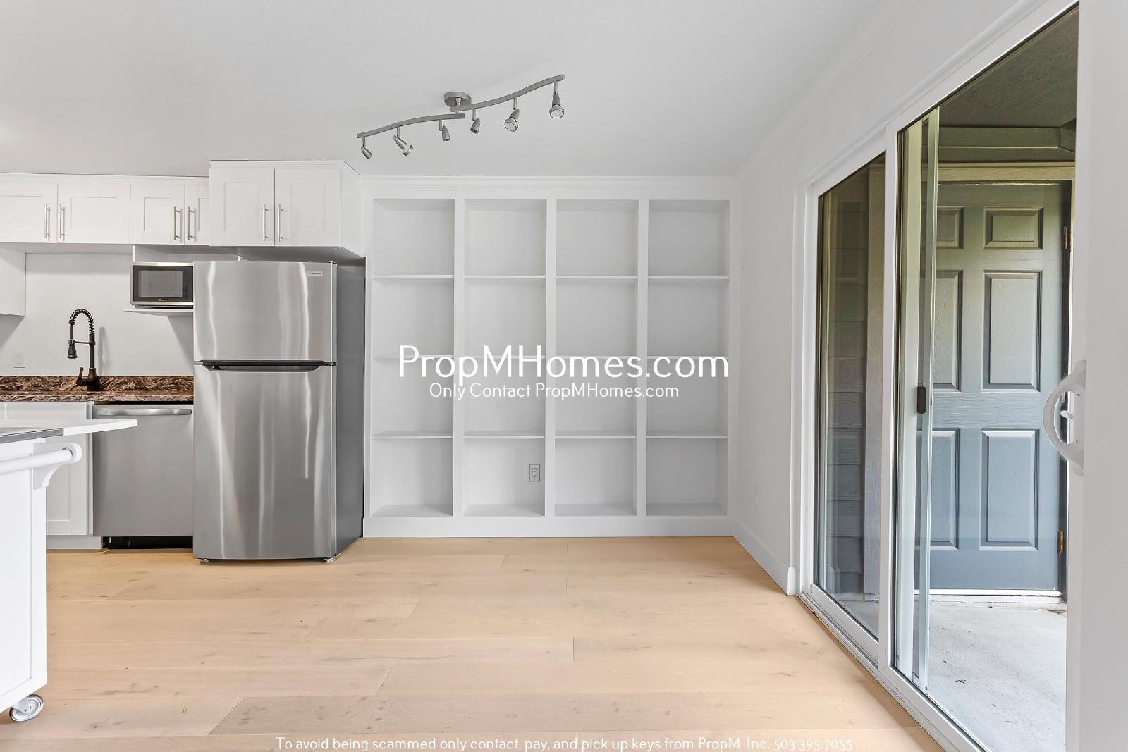 Beautifully Updated Condo in Multnomah Village - 3 Bedrooms! property image