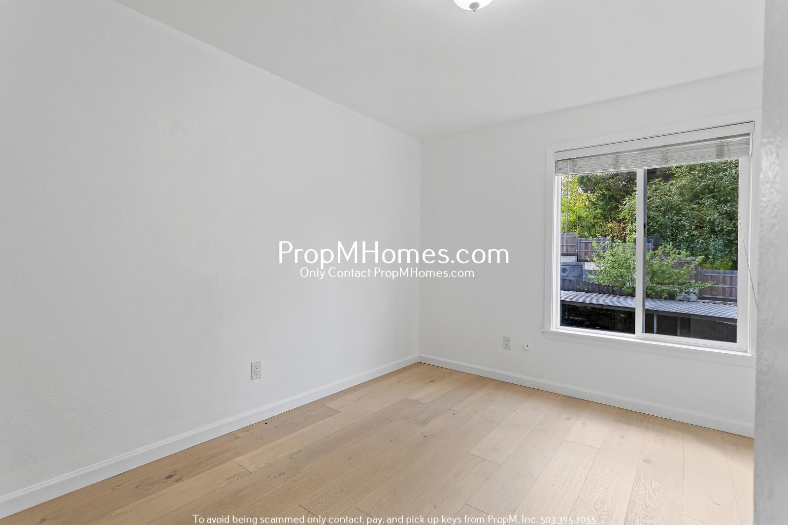 Beautifully Updated Condo in Multnomah Village - 3 Bedrooms! property image