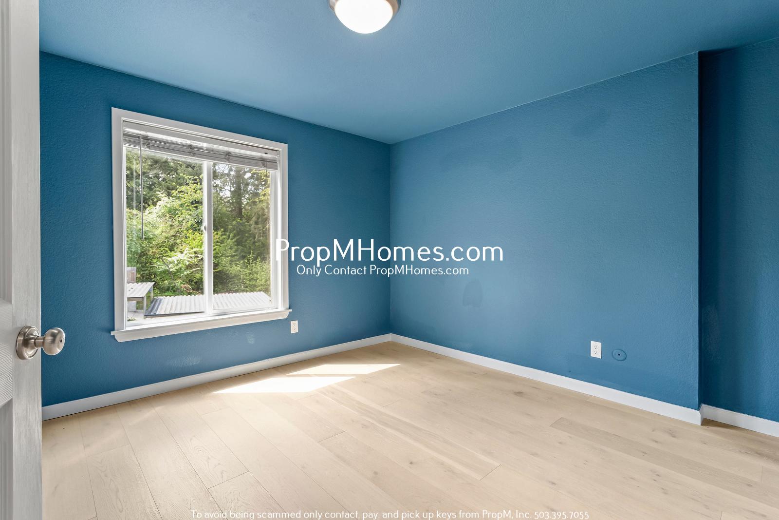 Beautifully Updated Condo in Multnomah Village - 3 Bedrooms! property image