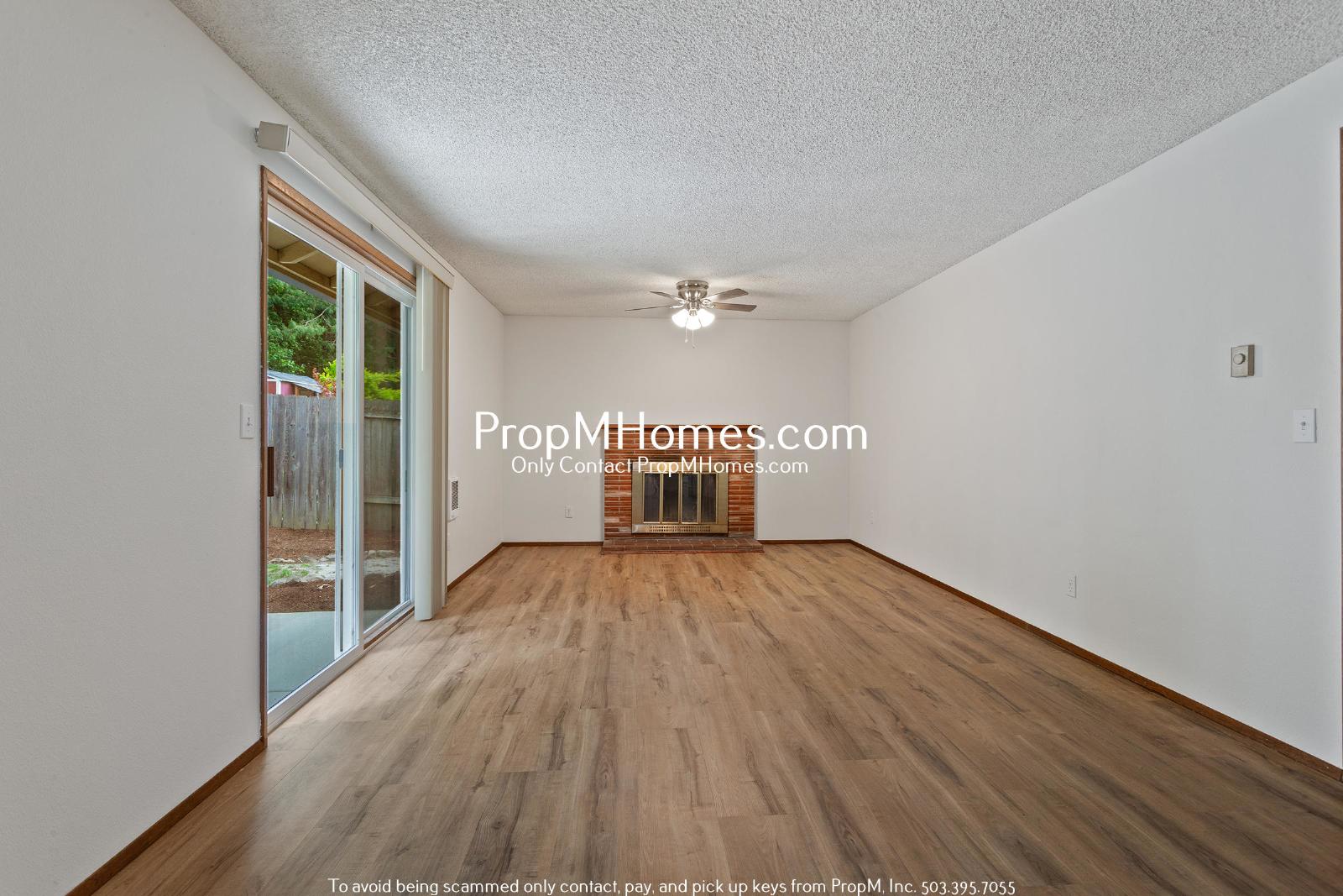 Updated 3 Bedroom Home in Aloha - Large Fenced Yard! property image
