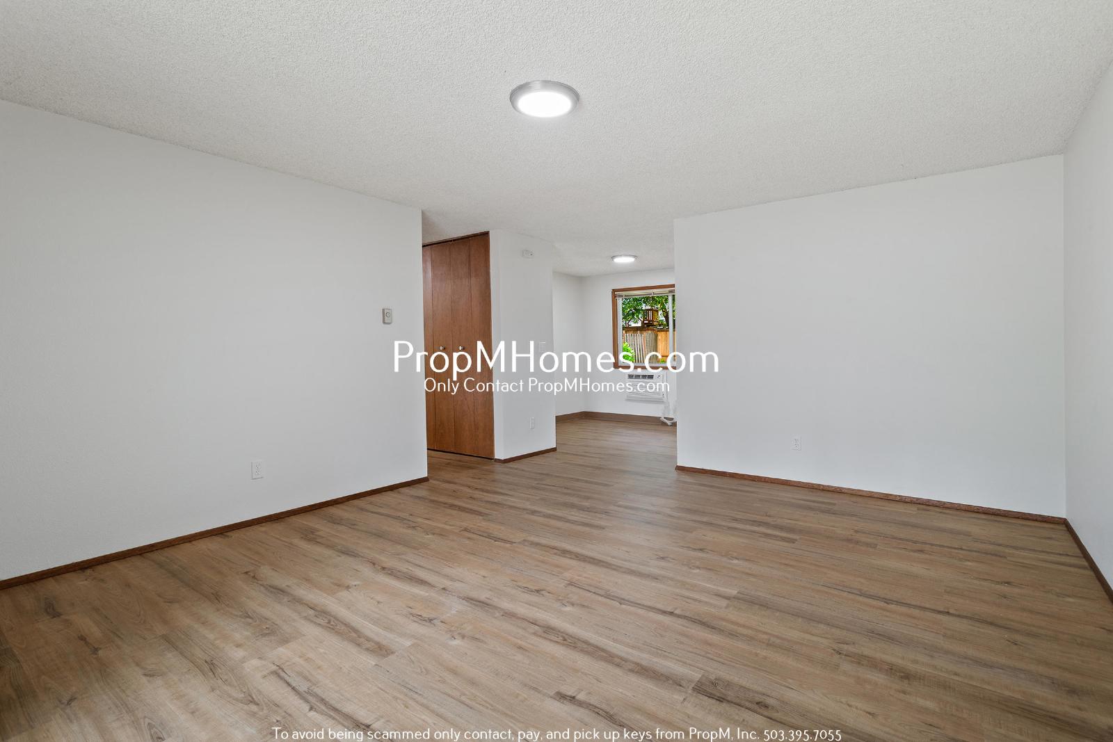 Updated 3 Bedroom Home in Aloha - Large Fenced Yard! property image