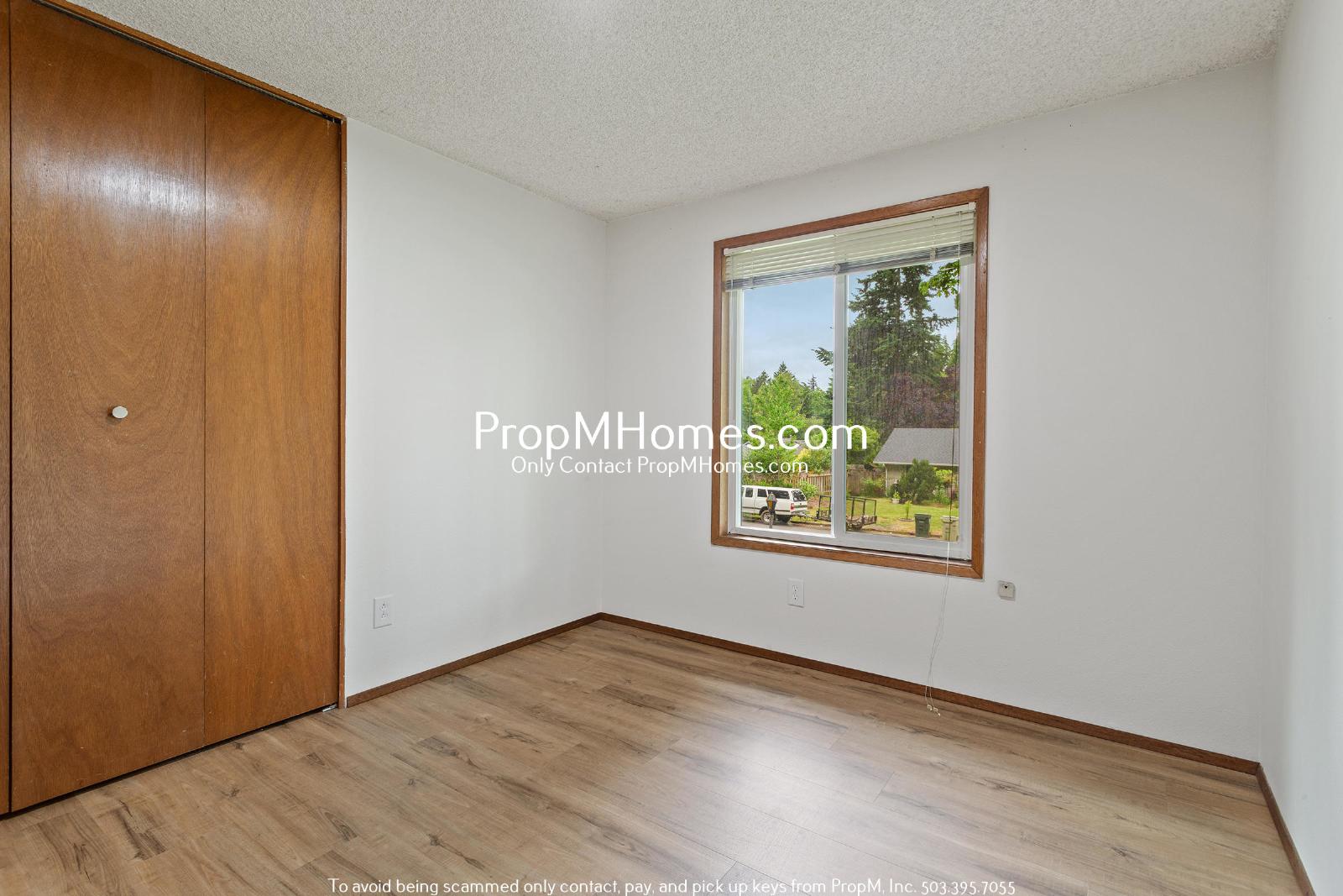Updated 3 Bedroom Home in Aloha - Large Fenced Yard! property image