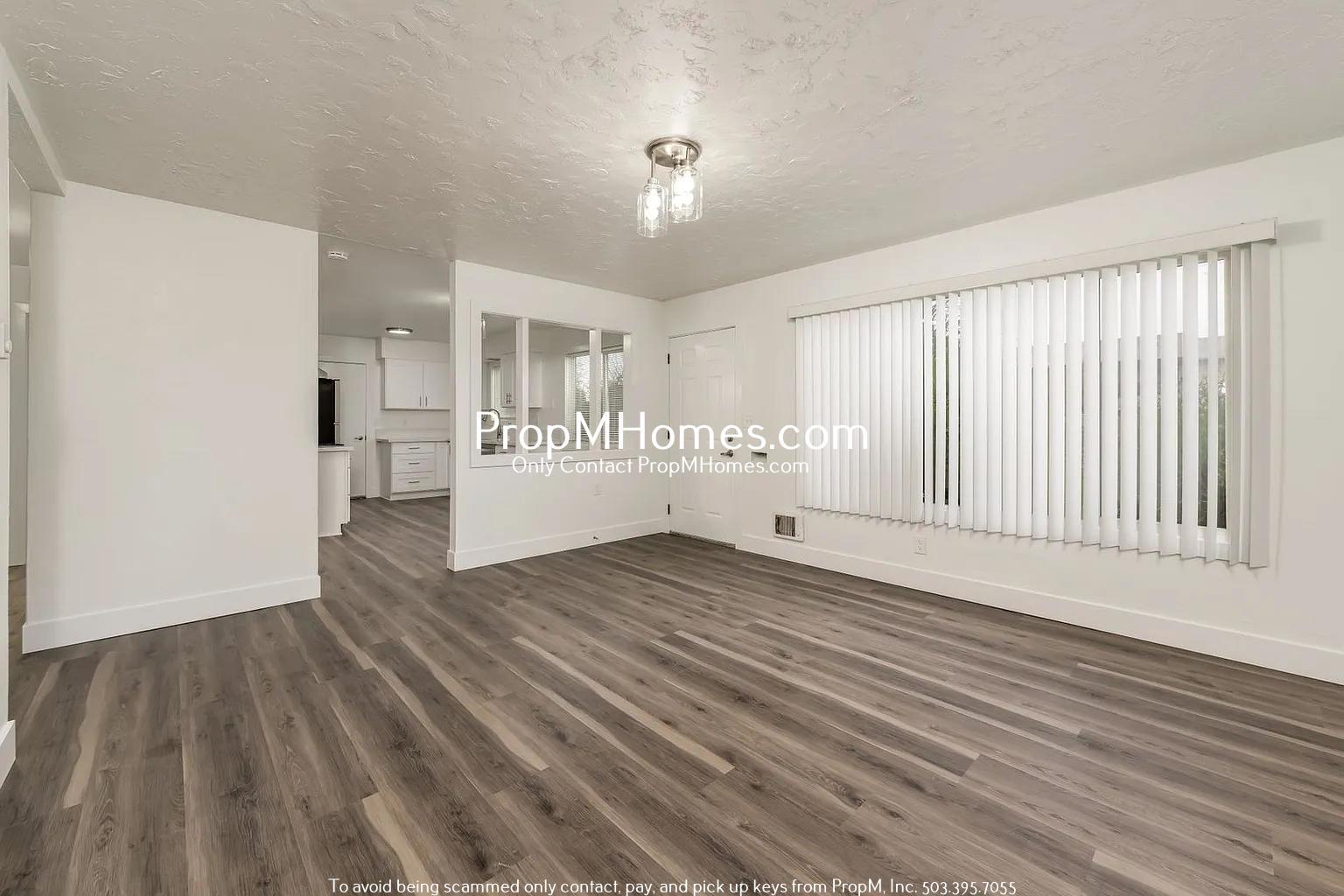 Updated 3 Bedroom Duplex in Newberg! property image