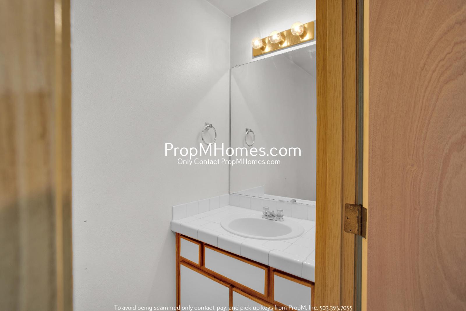 Spacious Updated Three Bedroom in Cully - DEPOSIT SPECIAL property image