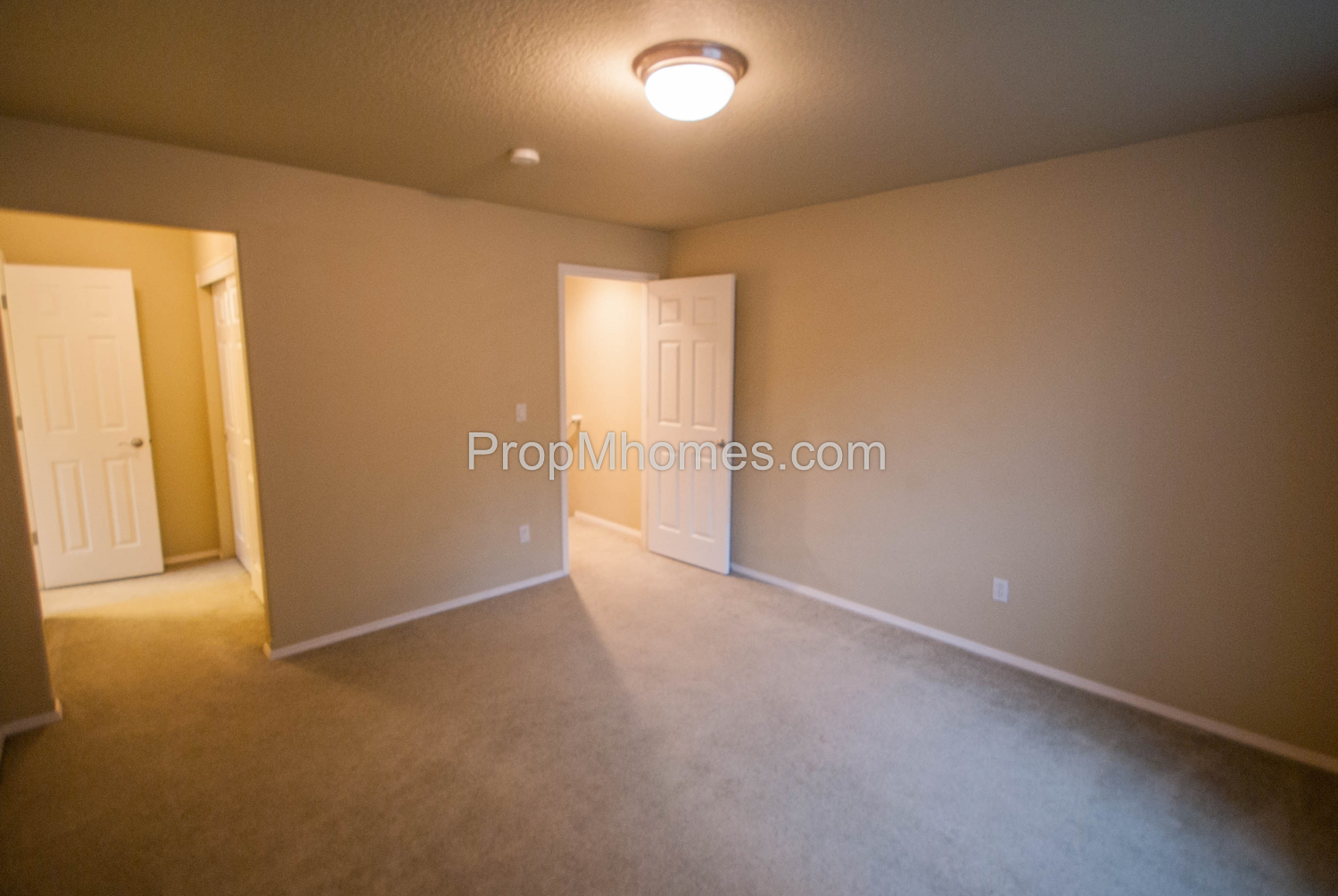 Spacious Three Bedroom, Three Bath Townhouse w/ Attached Garage property image