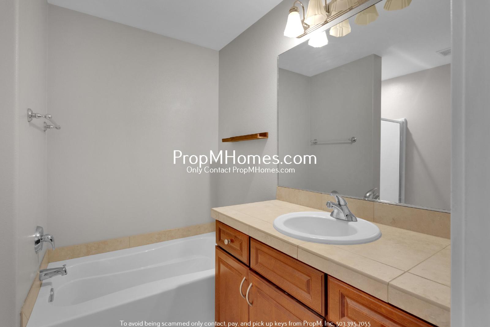 Light & Bright Three Bedroom Townhome in Sexton Mountain! property image