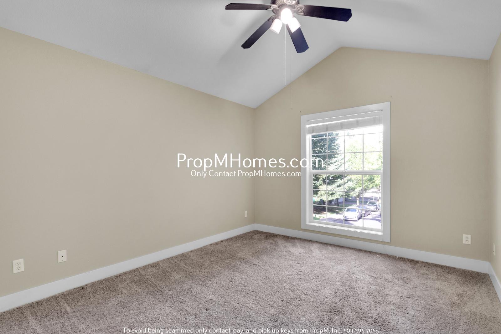 Light & Bright Three Bedroom Townhome in Sexton Mountain! property image