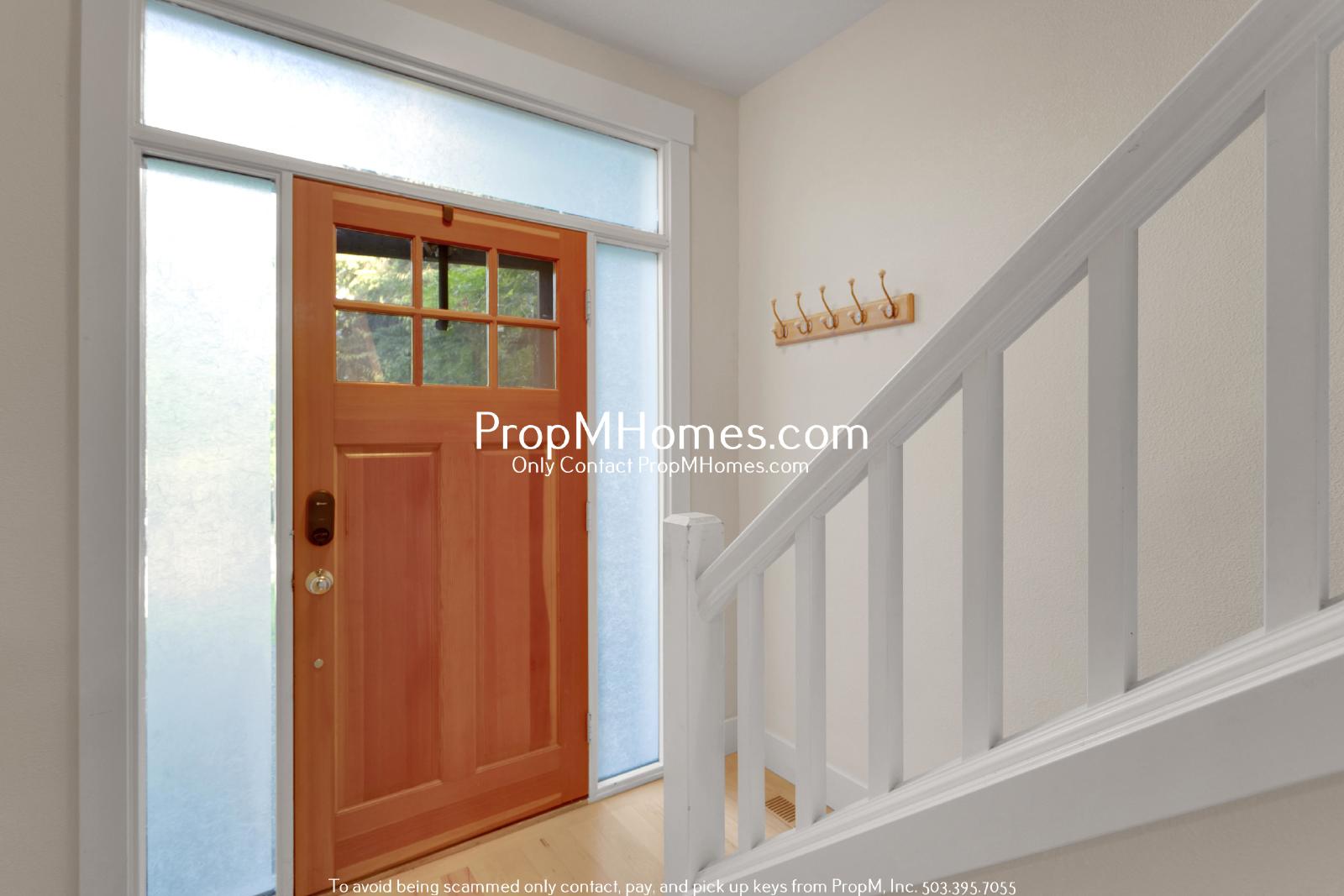 Light & Bright Three Bedroom Townhome in Sexton Mountain! property image