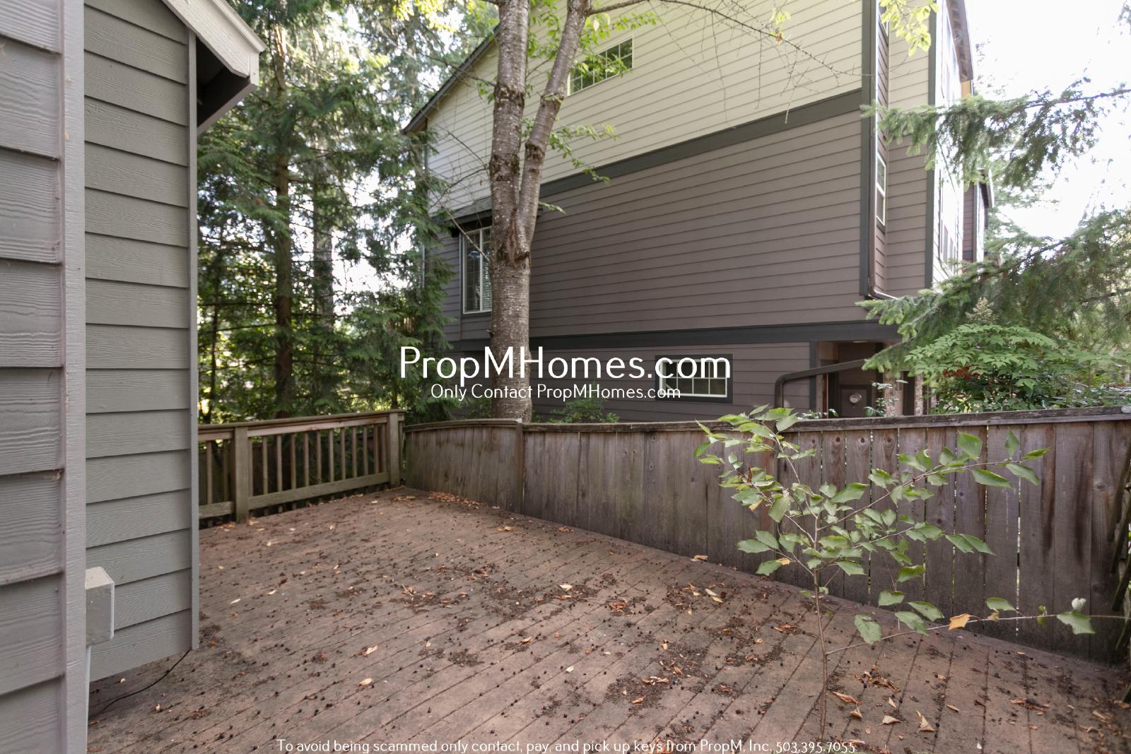 Light & Bright Three Bedroom Townhome in Sexton Mountain! property image