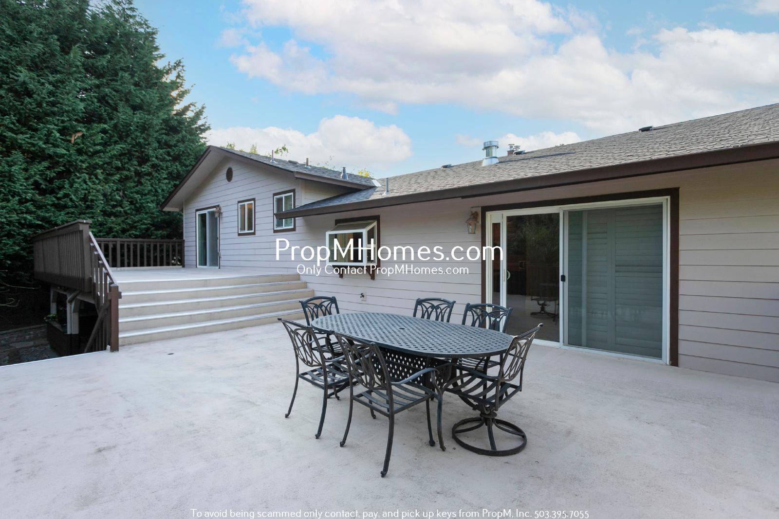 Stylish Updated Four Bedroom Home in Beaverton - DEPOSIT SPECIAL property image
