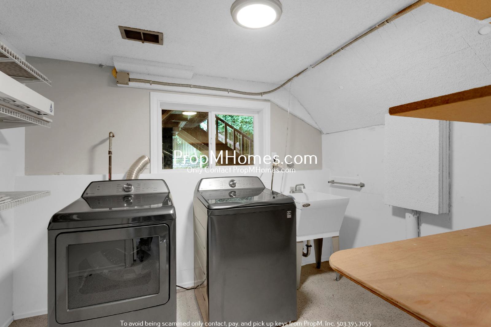 Stylish Updated Four Bedroom Home in Beaverton - DEPOSIT SPECIAL property image