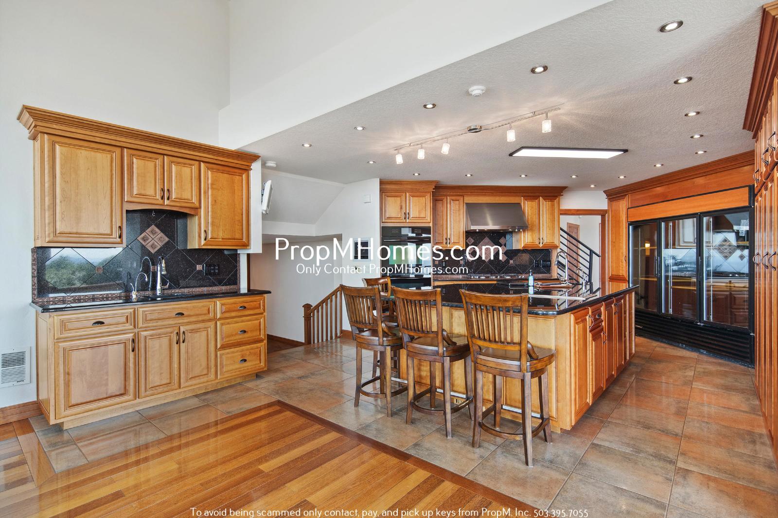 Your Sky High Sanctuary Awaits - 6 Bedroom Home in Happy Valley! property image